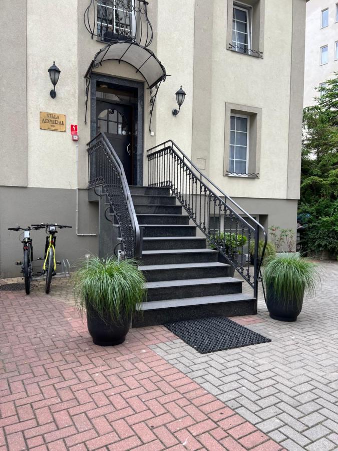 海军上将别墅酒店 格丁尼亚 外观 照片